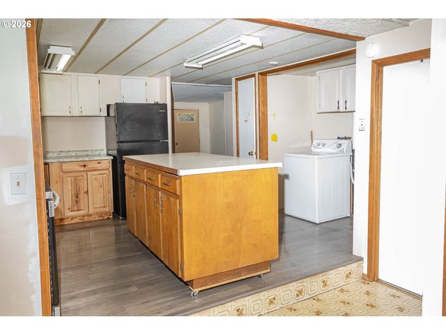 843 Nw BRIDGE St, John Day, OR 97845