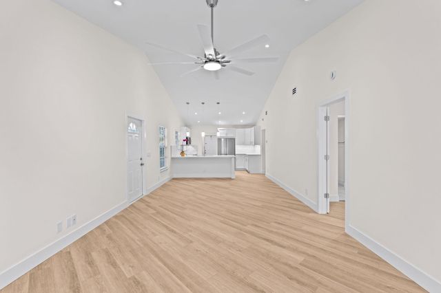 1662 Royal Forest Court, West Palm Beach, FL 33406