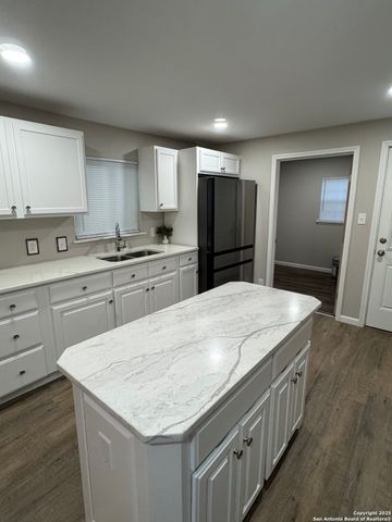 531 Cottonwood, San Antonio, TX 78225