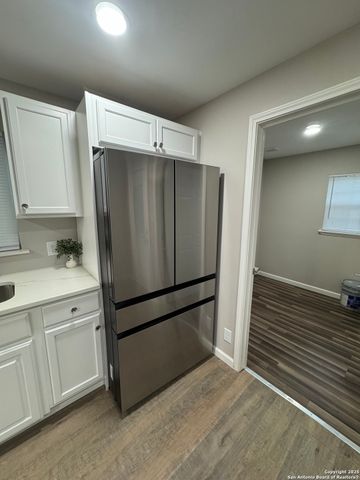 531 Cottonwood, San Antonio, TX 78225