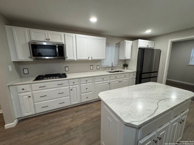 531 Cottonwood, San Antonio, TX 78225