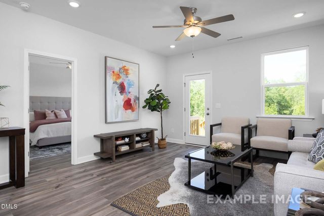 26 Charred Oak Ct, Lillington, NC 27546