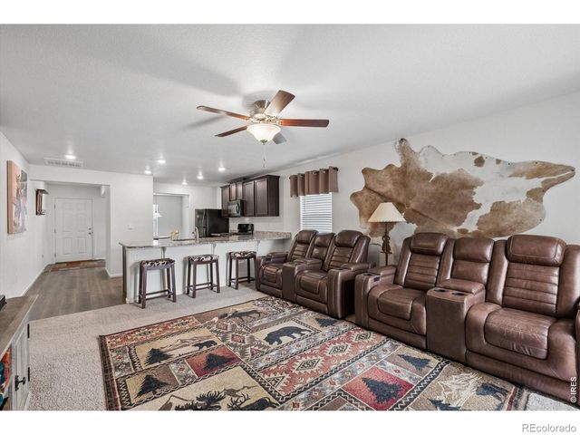 302 Horizon Avenue, Lochbuie, CO 80603