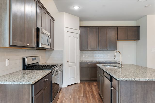5817 Melville Lane, Forney, TX 75126