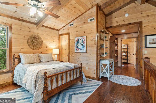 19 Chestnut Hills Lane, Blue Ridge, GA 30513