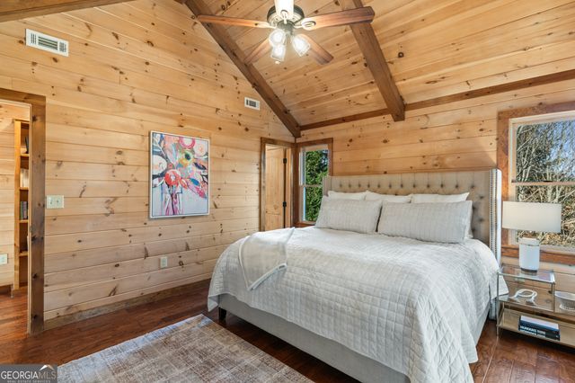 19 Chestnut Hills Lane, Blue Ridge, GA 30513