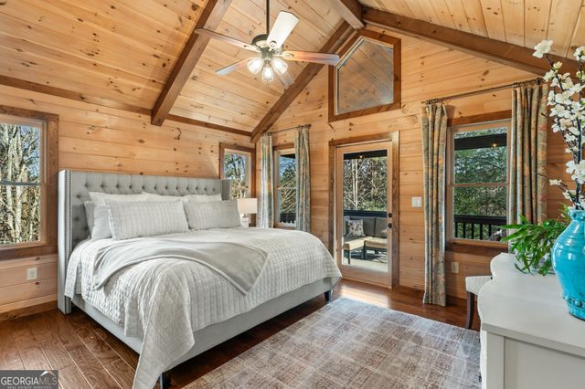 19 Chestnut Hills Lane, Blue Ridge, GA 30513