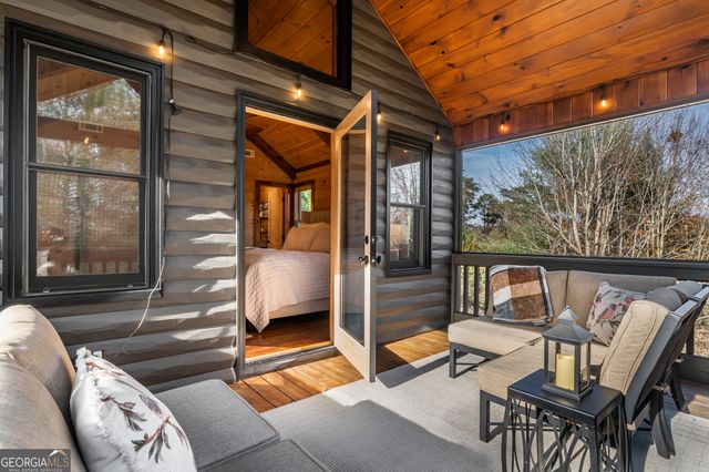 19 Chestnut Hills Lane, Blue Ridge, GA 30513