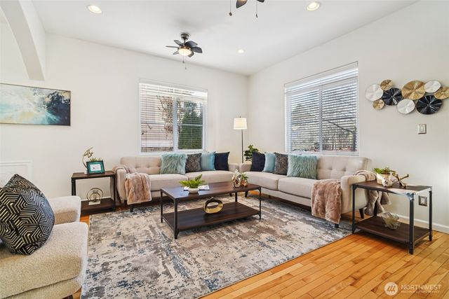 534 25th Avenue S, Seattle, WA 98144