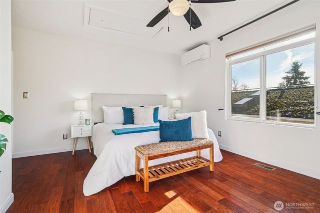 534 25th Avenue S, Seattle, WA 98144