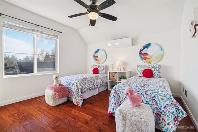 534 25th Avenue S, Seattle, WA 98144