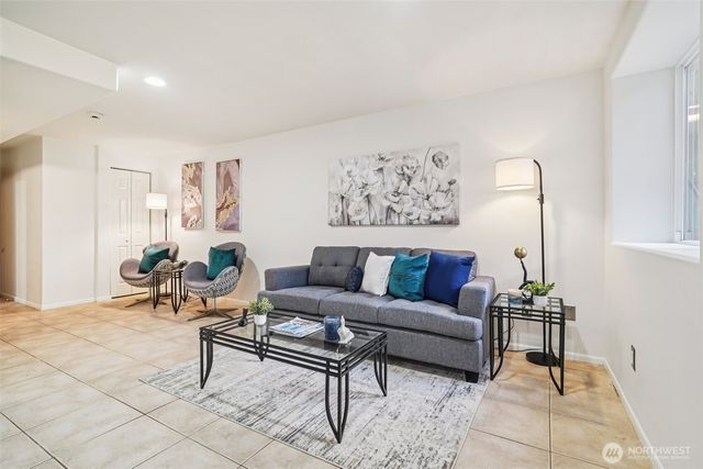 534 25th Avenue S, Seattle, WA 98144