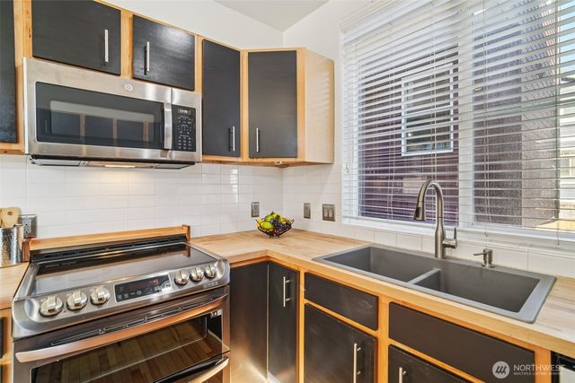 534 25th Avenue S, Seattle, WA 98144