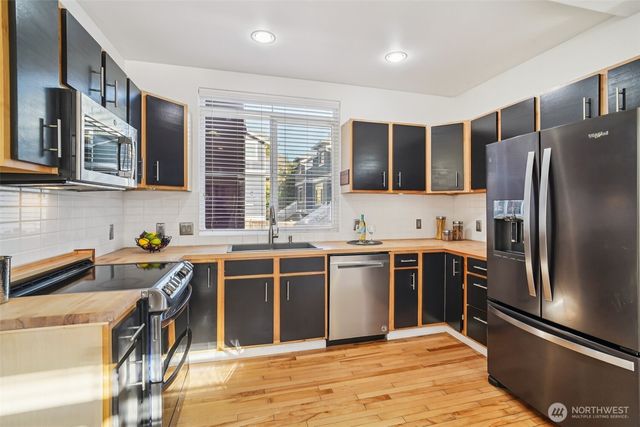 534 25th Avenue S, Seattle, WA 98144