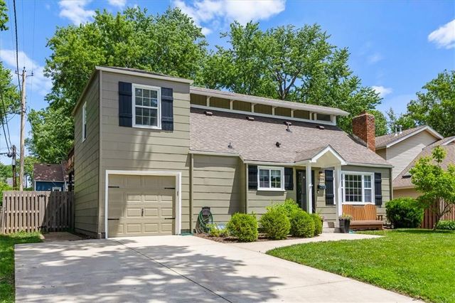 5204 W 50th Terrace, Roeland Park, KS 66205
