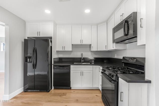 634 Hillcrest Drive, Camarillo, CA 93012