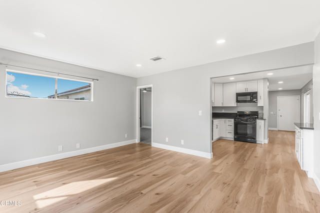 634 Hillcrest Drive, Camarillo, CA 93012