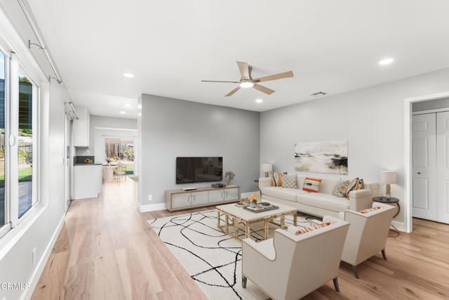 634 Hillcrest Drive, Camarillo, CA 93012