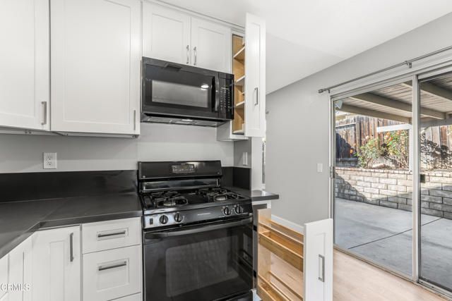 634 Hillcrest Drive, Camarillo, CA 93012