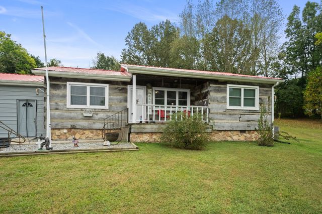167 Denning Ln, Cottontown, TN 37048