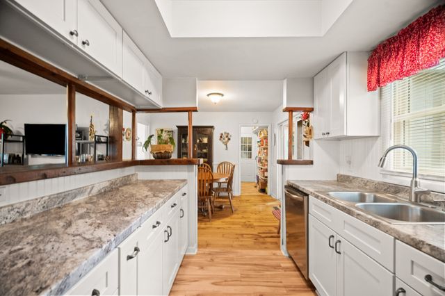 167 Denning Ln, Cottontown, TN 37048