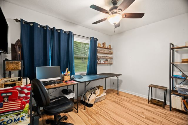 167 Denning Ln, Cottontown, TN 37048