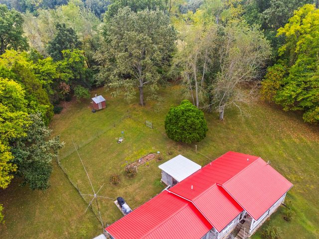 167 Denning Ln, Cottontown, TN 37048