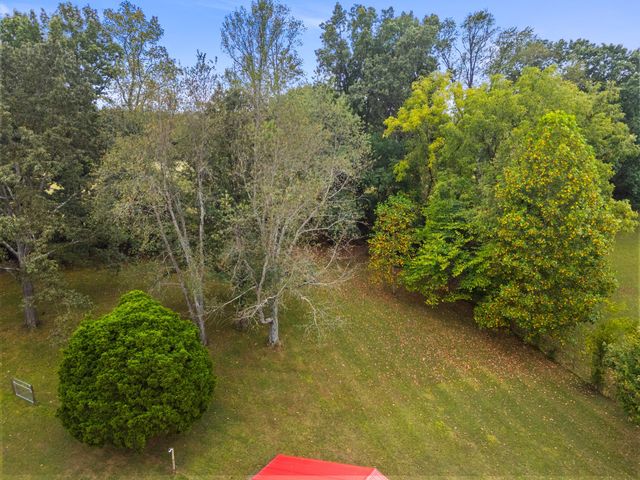 167 Denning Ln, Cottontown, TN 37048