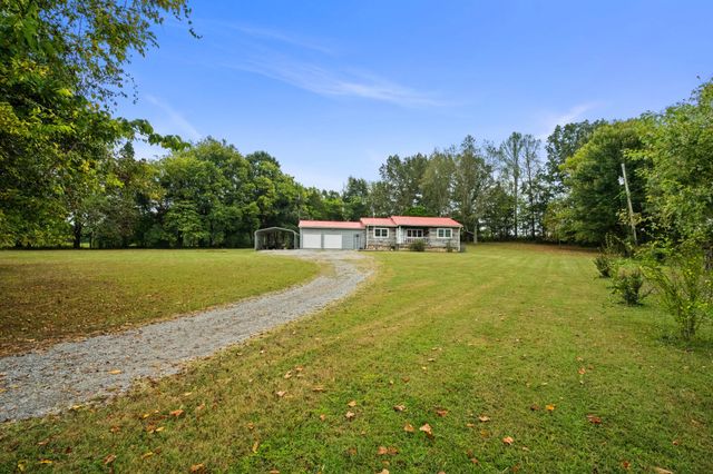 167 Denning Ln, Cottontown, TN 37048