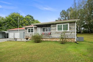 167 Denning Ln, Cottontown, TN 37048