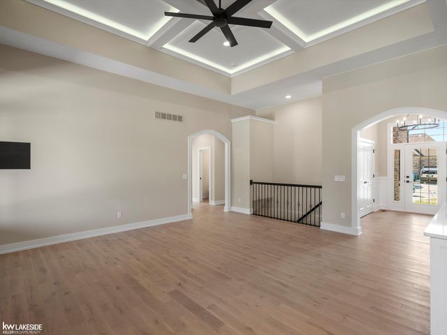 19335 Springbrook Drive, Macomb Twp, MI 48044