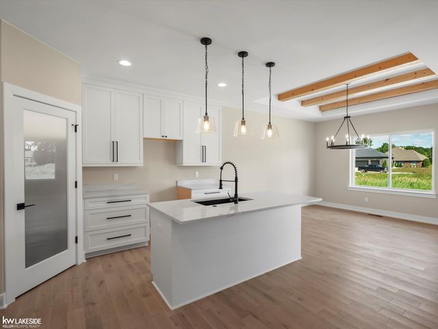 19335 Springbrook Drive, Macomb Twp, MI 48044