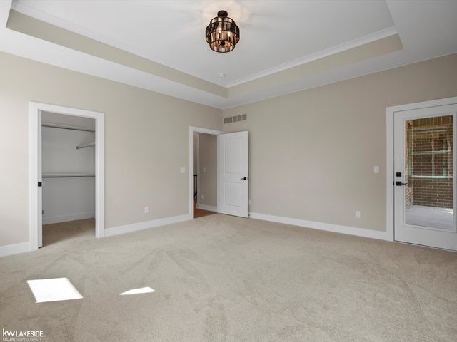 19335 Springbrook Drive, Macomb Twp, MI 48044