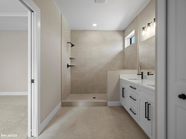 19335 Springbrook Drive, Macomb Twp, MI 48044