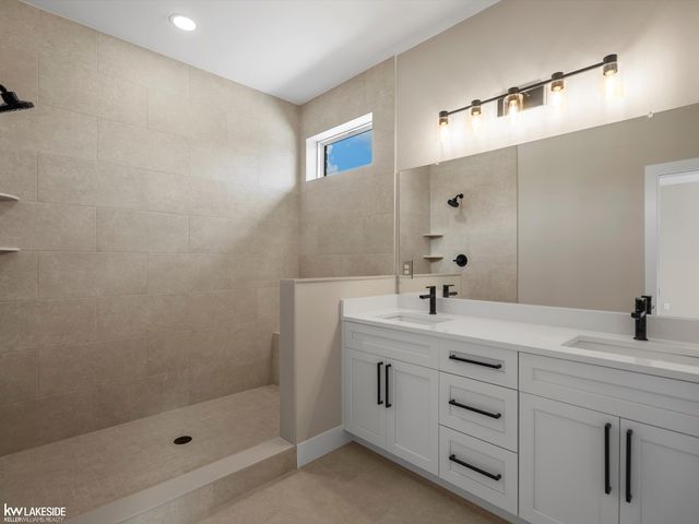 19335 Springbrook Drive, Macomb Twp, MI 48044