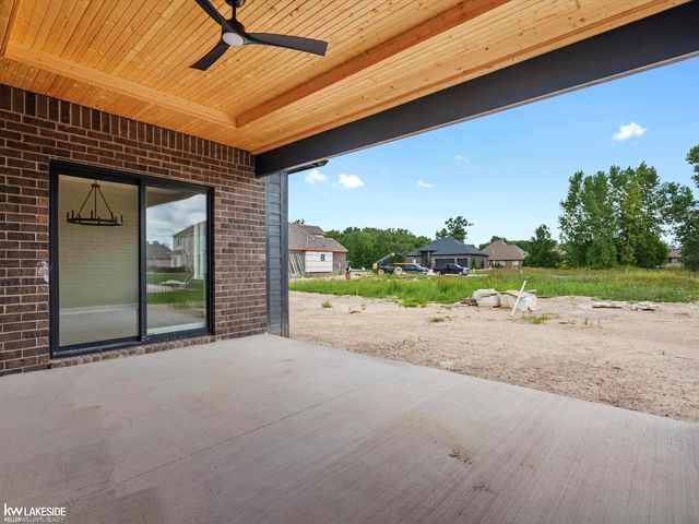 19335 Springbrook Drive, Macomb Twp, MI 48044