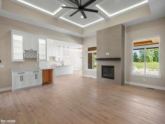 19335 Springbrook Drive, Macomb Twp, MI 48044