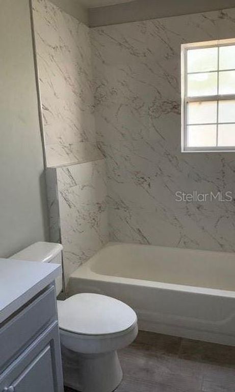 Image 11 of property listing at 224 EMORY PLACE, Orlando, FL 32804