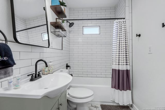 569 Wright, New Braunfels, TX 78130