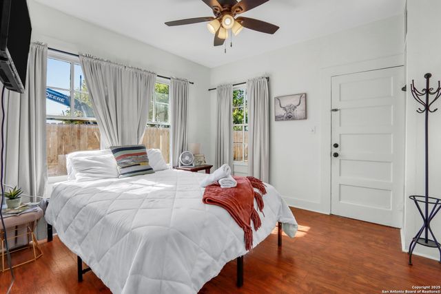 569 Wright, New Braunfels, TX 78130