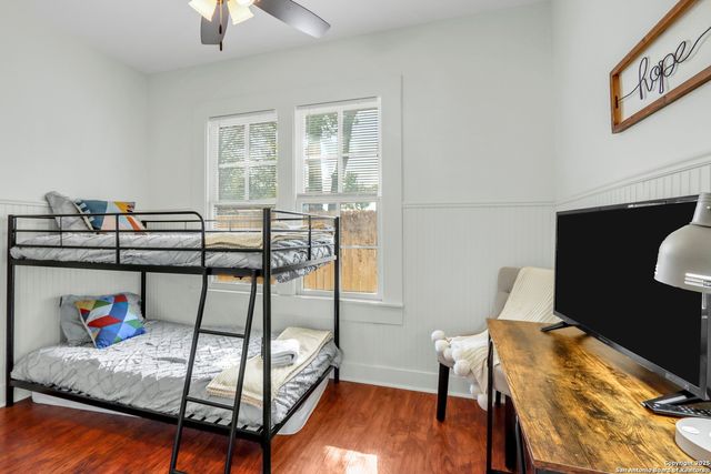 569 Wright, New Braunfels, TX 78130