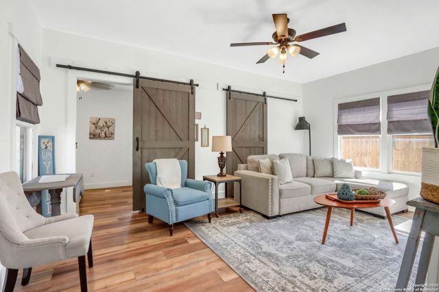 569 Wright, New Braunfels, TX 78130