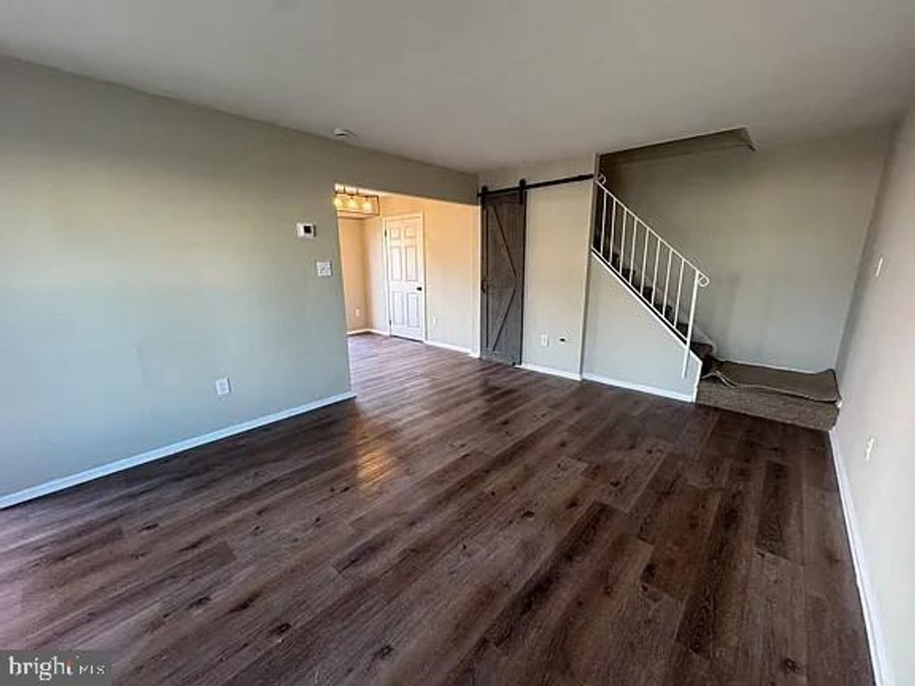 17 LENNOX CT, Sicklerville, NJ 08081