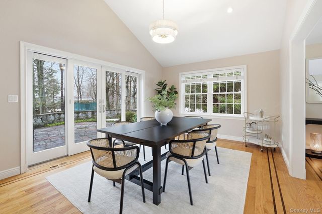 25 Andrea Lane, Scarsdale, NY 10583