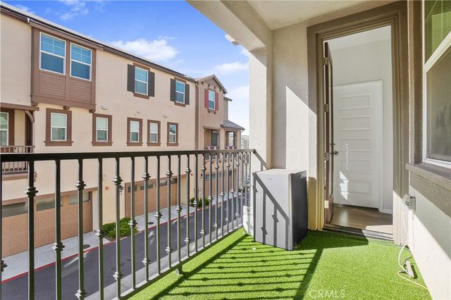 40821 Melrose Dr 295, Temecula, CA 92591
