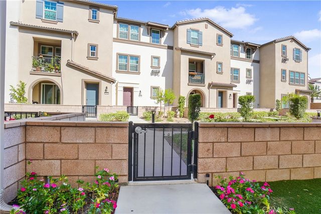 40821 Melrose Dr 295, Temecula, CA 92591