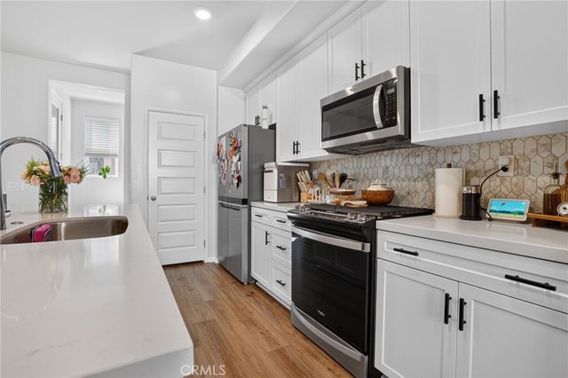40821 Melrose Dr 295, Temecula, CA 92591