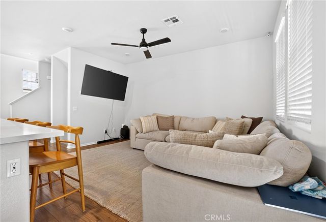 40821 Melrose Dr 295, Temecula, CA 92591
