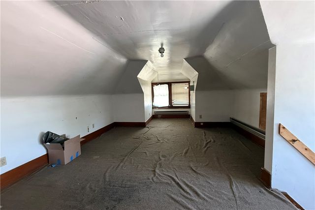 1045 Myrtle Pl, Sharon, PA 16146