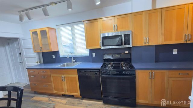 55 suydam Street 1, New Brunswick, NJ 08901